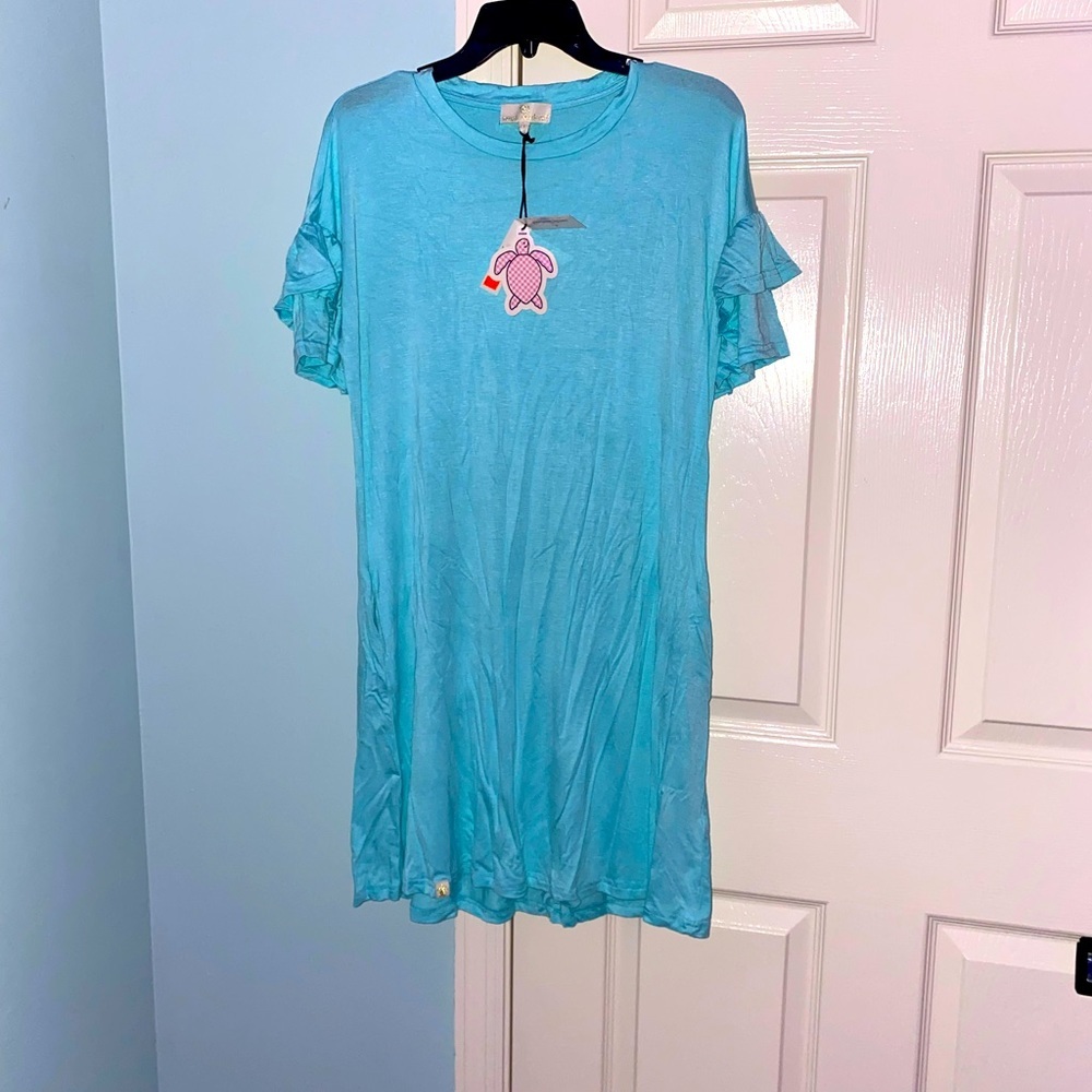 Beautiful medium simply southern dress